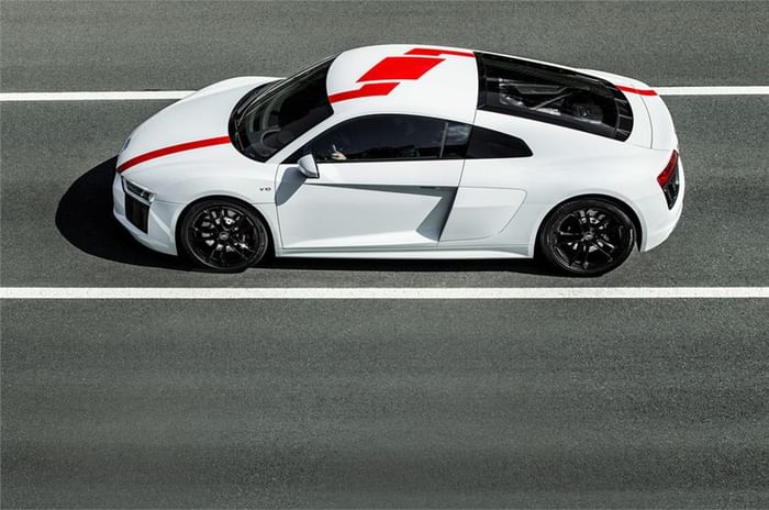 Audi unveils rear-wheel-drive R8 V10 RWS with 540hp